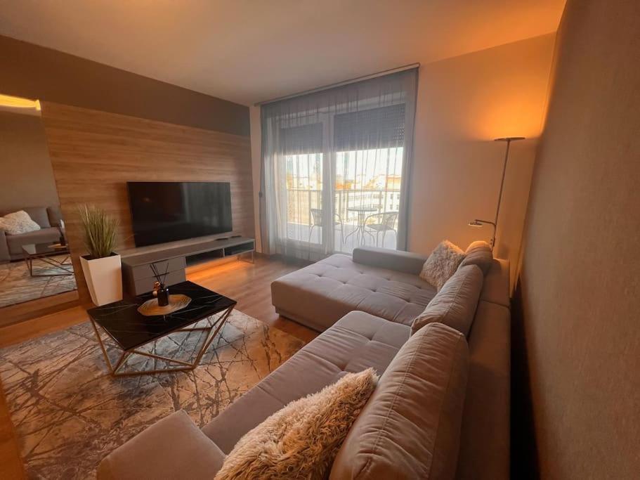 Karzo Lk 601 Apartment