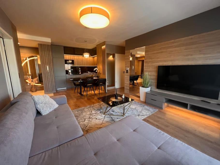Karzo Lk 601 Apartment