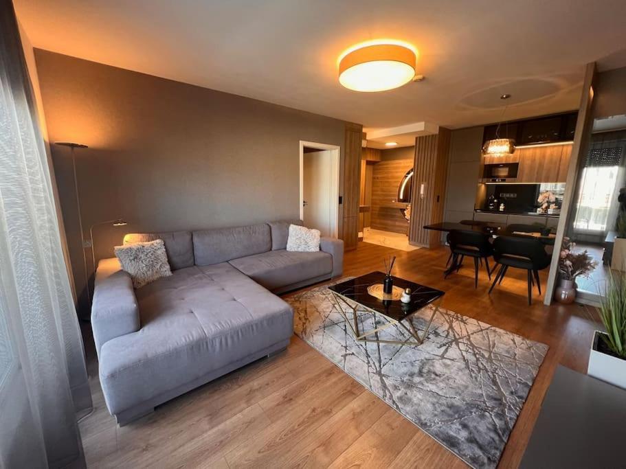 Karzo Lk 601 Apartment